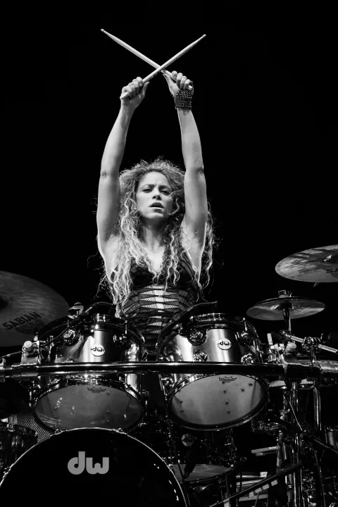 Shakira In Concert: El Dorado World Tour — кадр 6