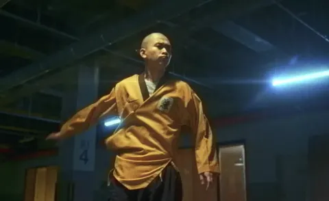 Герой боевиков — кадр 4