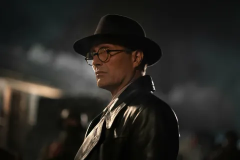 Индиана Джонс и колесо судьбы — кадр 3