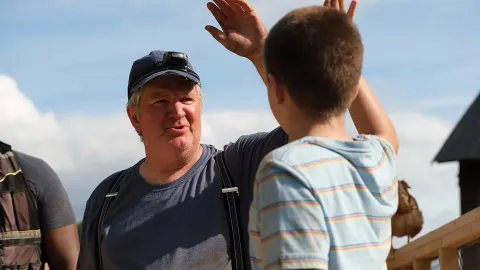 Мы купили птицеферму — кадр 1