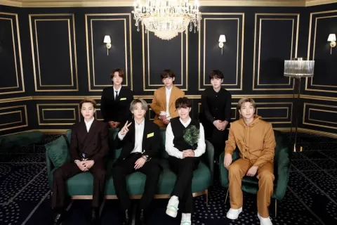 Памятники BTS: За пределами звезды — кадр 6