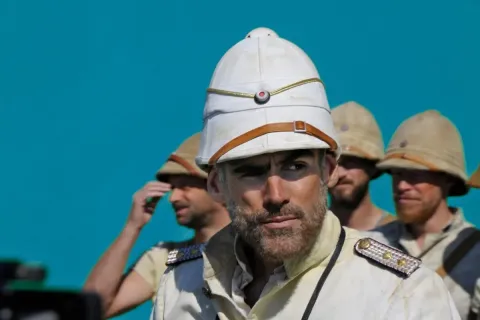 Мужчины «Эмдена» — кадр 1