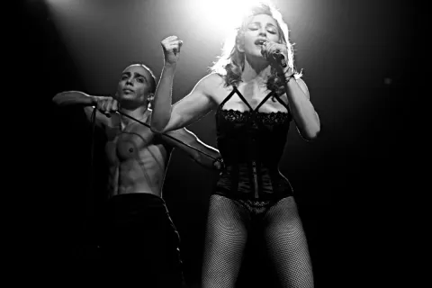 Мадонна: MDNA тур — кадр 3