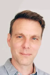 Тоби Микинс