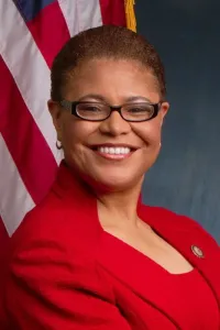 Карен Басс