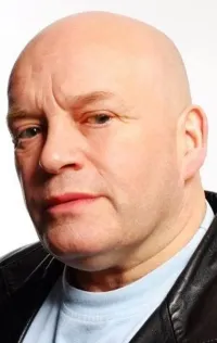 Дерек Вернон