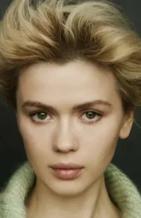 Анна Богомолова
